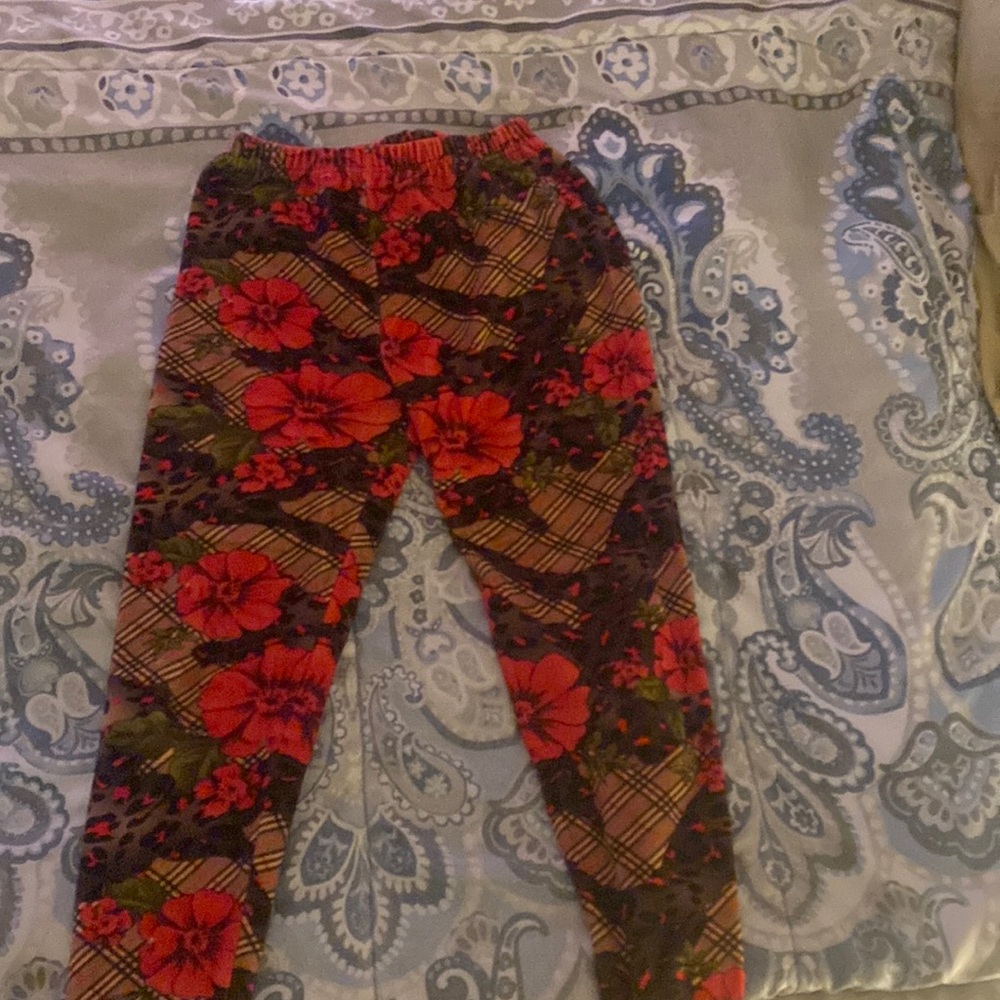 Work 3 times. Still looks new. Good Condition. Really good for Winter.